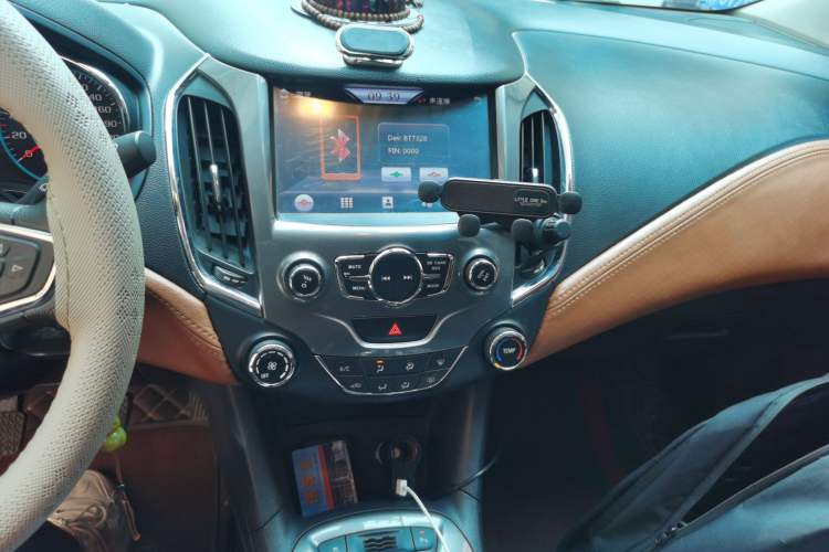 Used Chevrolet Cruze 2015 1.5L Manual Elite Edition Audio And AC Panel
