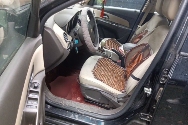 Used Chevrolet Cruze 2015 1.5L Classic SE MT Driver Seat