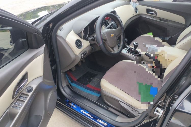 Used Chevrolet Cruze 2015 1.5L Classic SE MT Driver Seat