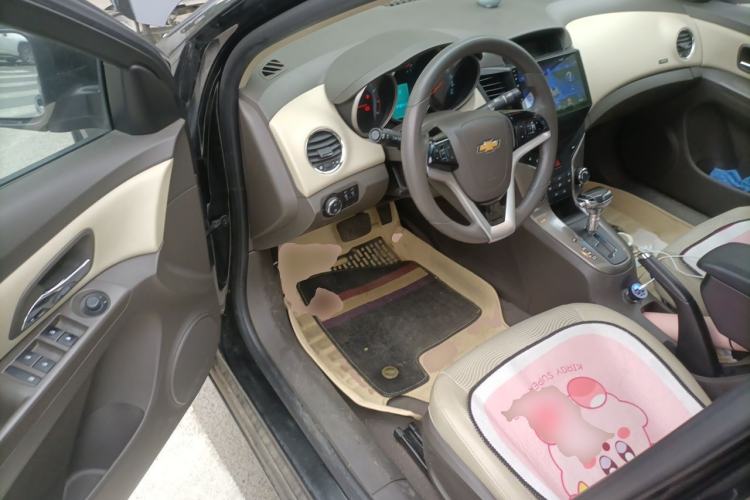 Used Chevrolet Cruze 2015 1.5L Classic SE AT Driver Seat