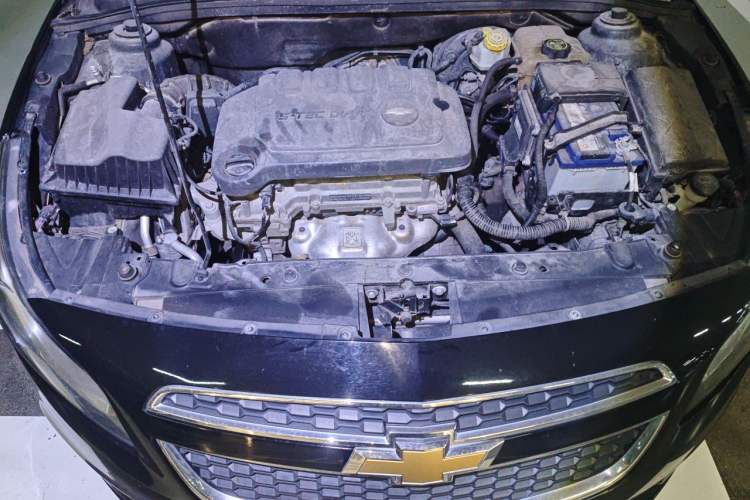 Used Chevrolet Cruze 2015 1.5L Classic SE MT Engine Bay