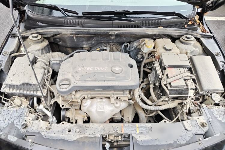 Used Chevrolet Cruze 2015 1.5L Classic SE MT Engine Bay