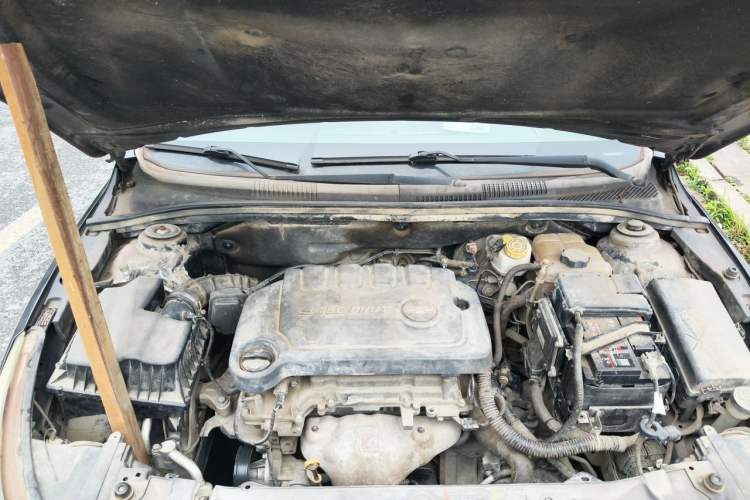 Used Chevrolet Cruze 2015 1.5L Classic SE AT Engine Bay
