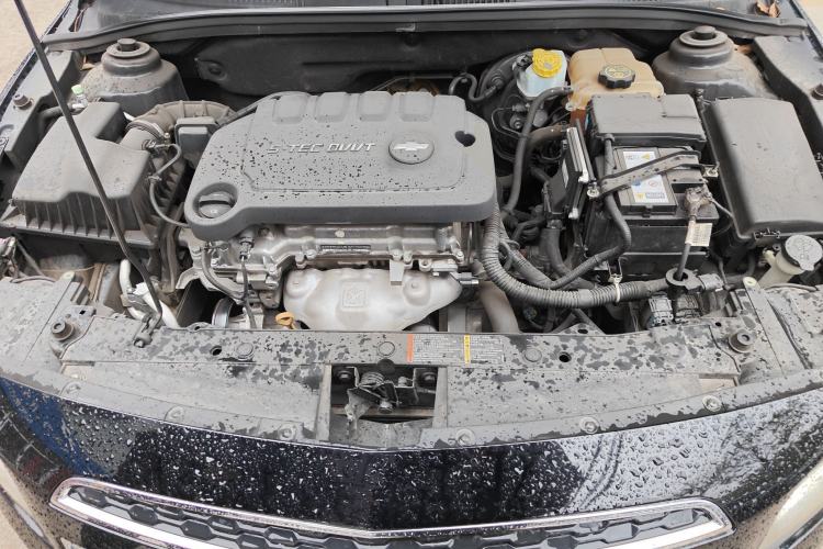 Used Chevrolet Cruze 2015 1.5L Classic SE MT Engine Bay