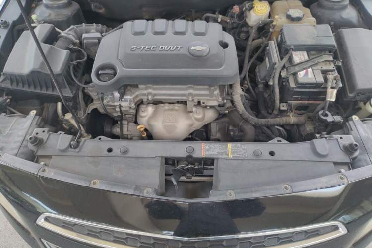 Used Chevrolet Cruze 2015 1.5L Classic SE AT Engine Bay