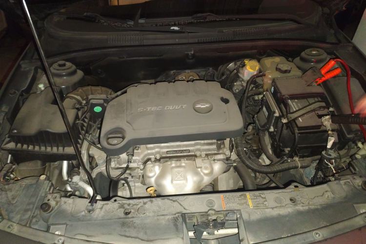 Used Chevrolet Cruze 2015 1.5L Classic SE MT Engine Bay