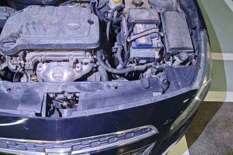 Used Chevrolet Cruze 2015 1.5L Classic SE MT Engine Bay Left