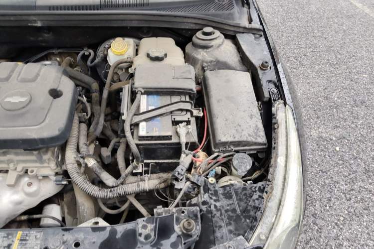 Used Chevrolet Cruze 2015 1.5L Classic SE MT Engine Bay Left