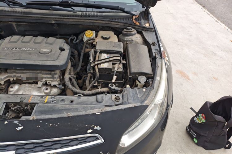 Used Chevrolet Cruze 2015 1.5L Classic SL MT Engine Bay Left