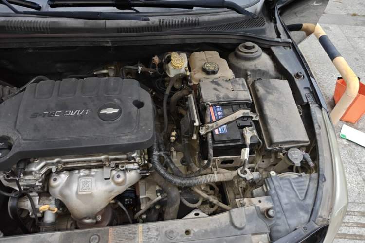 Used Chevrolet Cruze 2015 1.5L Classic SE AT Engine Bay Left