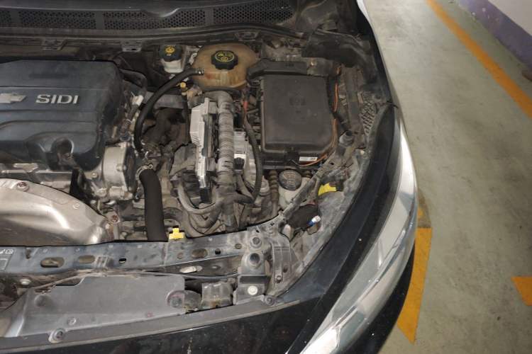 Used Chevrolet Cruze 2015 1.5L Automatic Luxury Edition Engine Bay Left
