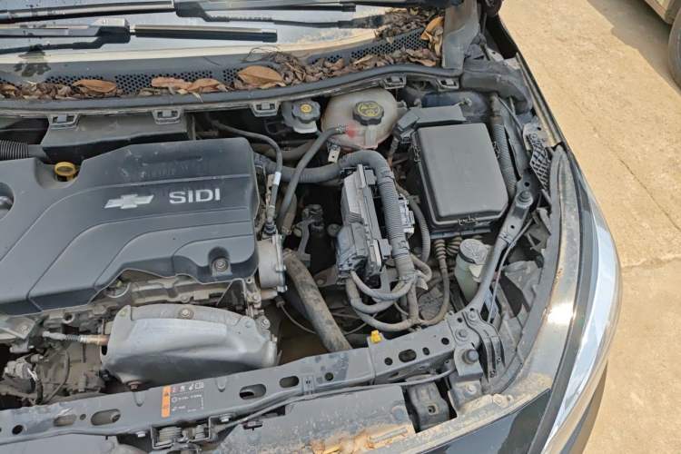 Used Chevrolet Cruze 2015 1.5L Manual Elite Edition Engine Bay Left