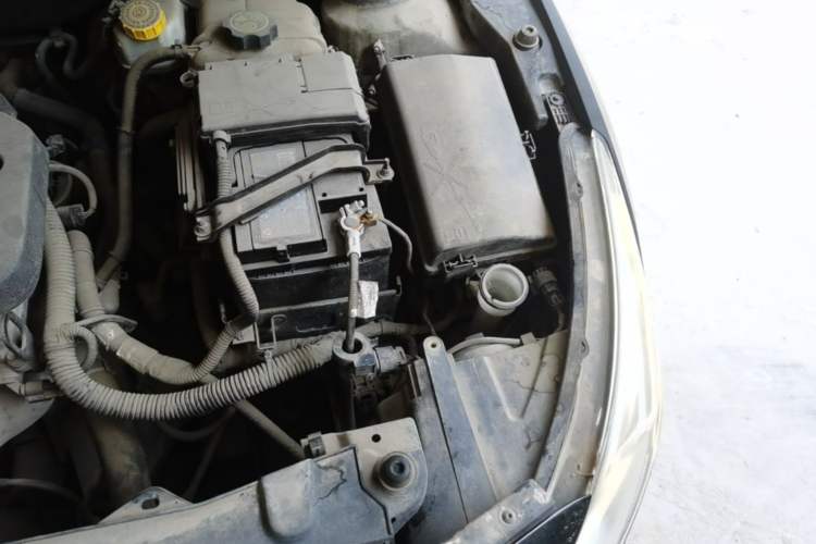 Used Chevrolet Cruze 2015 1.5L Classic SL MT Engine Bay Left