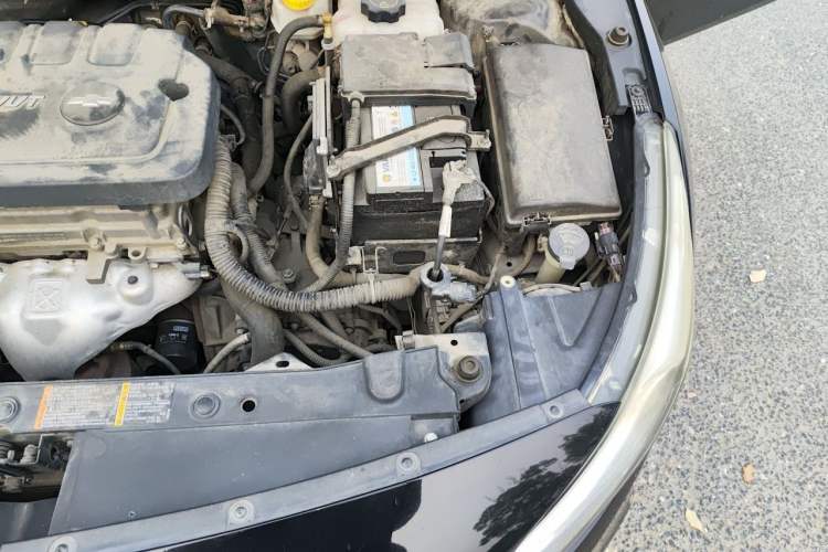 Used Chevrolet Cruze 2015 1.5L Classic SE AT Engine Bay Left