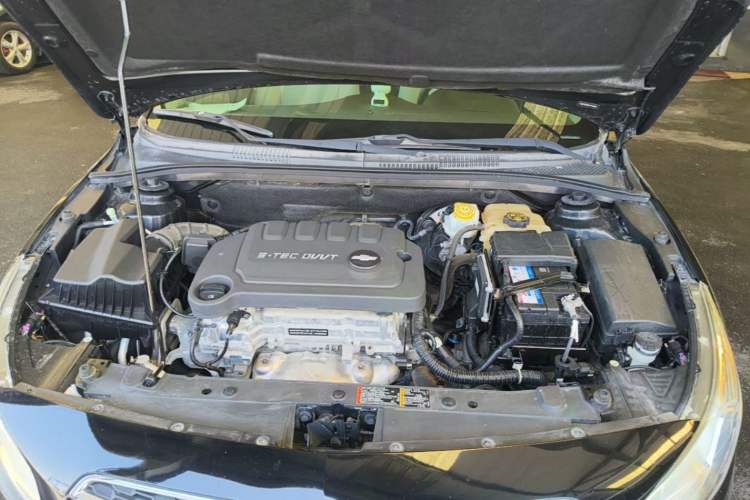 Used Chevrolet Cruze 2015 1.5L Classic SL MT Engine Bay