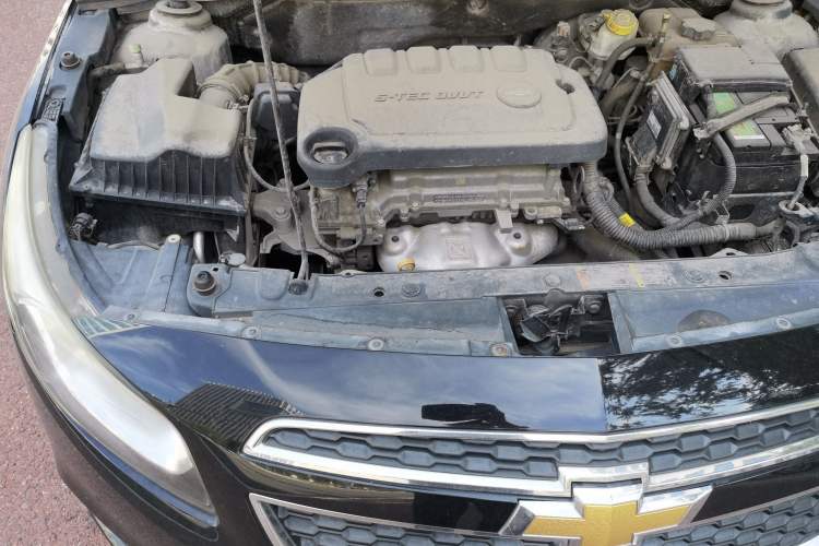 Used Chevrolet Cruze 2015 1.5L Classic SE AT Engine Bay Right