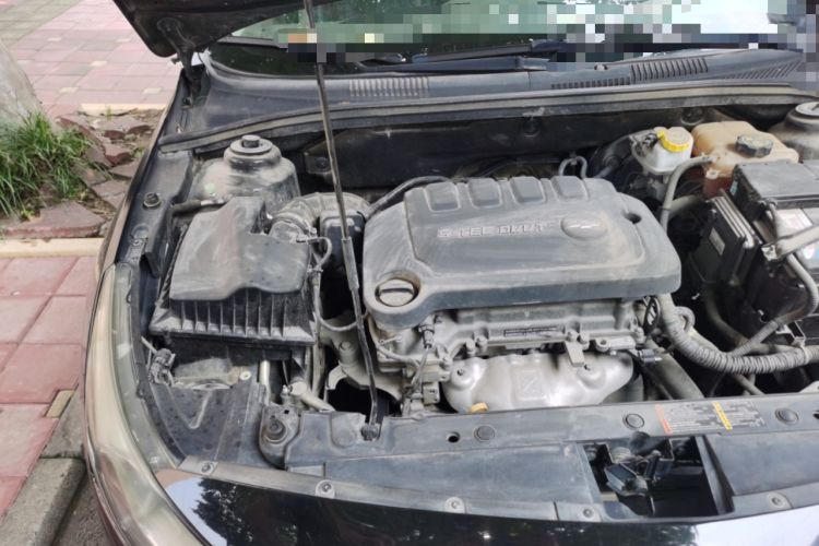 Used Chevrolet Cruze 2015 1.5L Classic SL MT Engine Bay Right