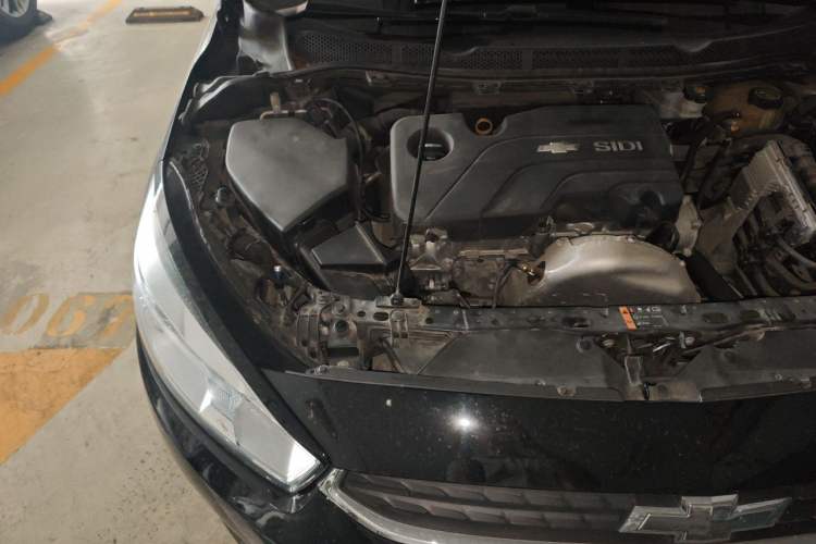 Used Chevrolet Cruze 2015 1.5L Automatic Luxury Edition Engine Bay Right