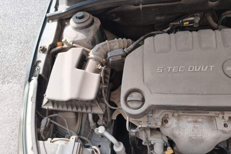 Used Chevrolet Cruze 2015 1.5L Classic SE AT Engine Bay Right