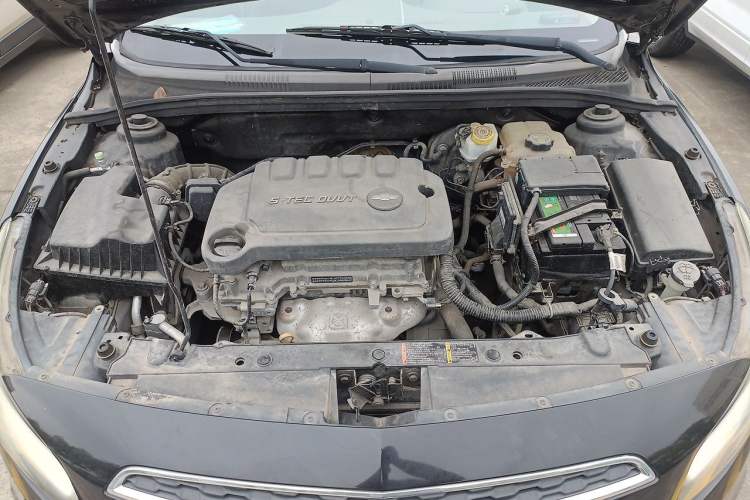 Used Chevrolet Cruze 2015 1.5L Classic SE MT Engine Bay