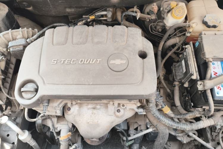 Used Chevrolet Cruze 2015 1.5L Classic SE AT Engine Bay