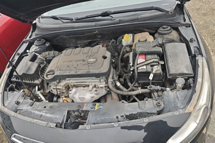 Used Chevrolet Cruze 2015 1.5L Classic SE MT Engine Bay