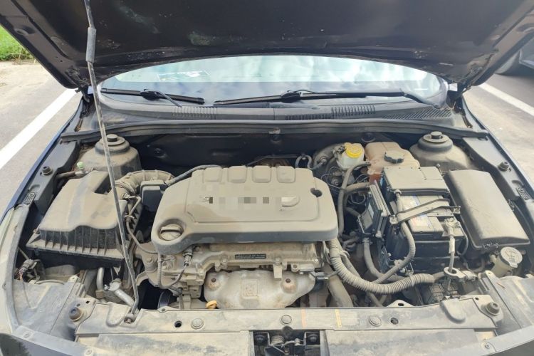 Used Chevrolet Cruze 2015 1.5L Classic SE MT Engine Bay