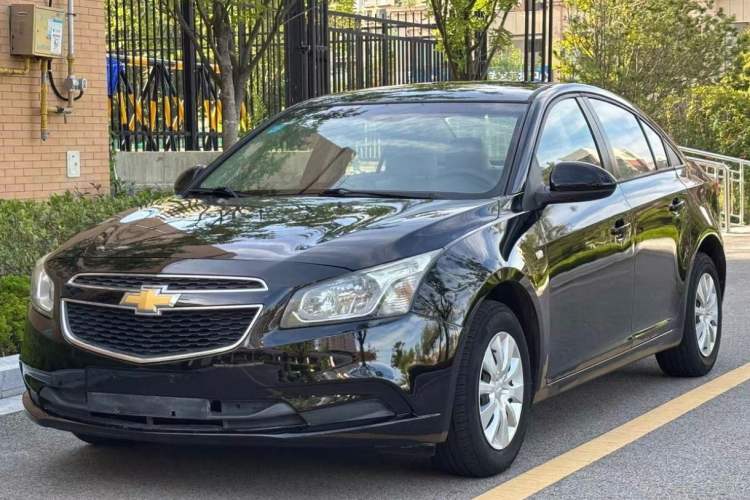 Used Chevrolet Cruze 2015 1.5L Classic SL MT Exterior 1