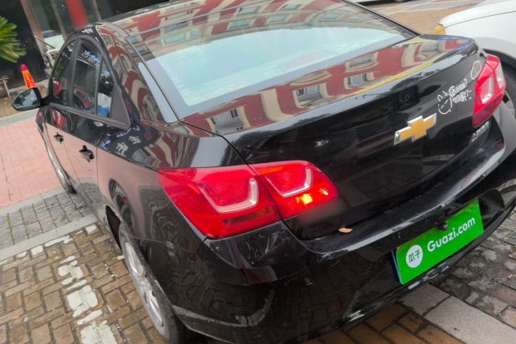 Used Chevrolet Cruze 2015 1.5L Classic SL MT Exterior 2