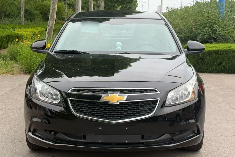 Used Chevrolet Cruze 2015 1.5L Classic SL MT Exterior 2