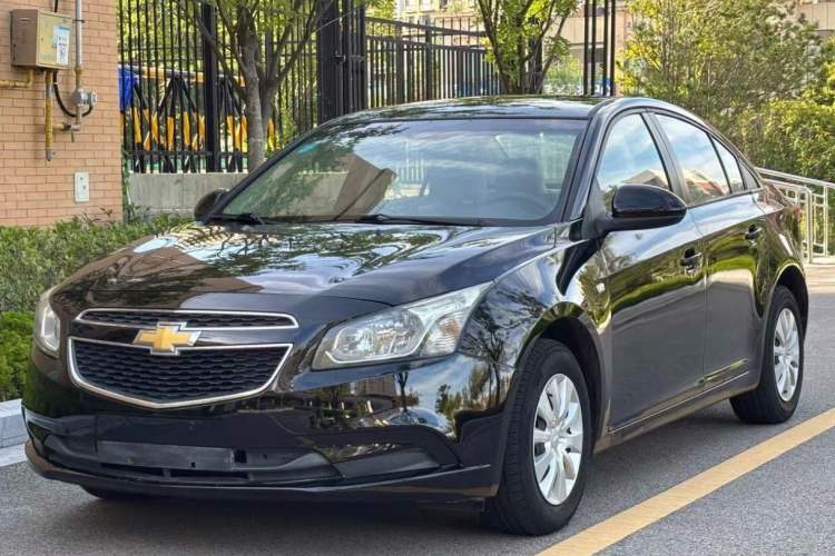 Used Chevrolet Cruze 2015 1.5L Classic SL MT Exterior 3