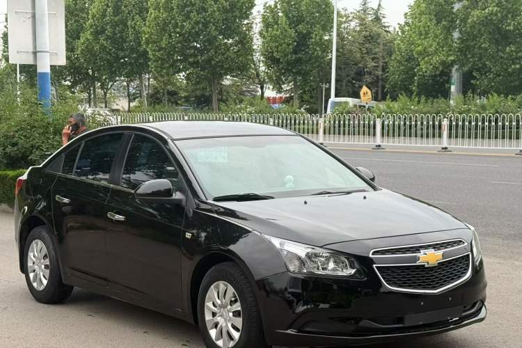 Used Chevrolet Cruze 2015 1.5L Classic SL MT Exterior 3