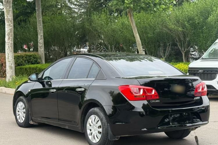 Used Chevrolet Cruze 2015 1.5L Classic SL MT Exterior 4
