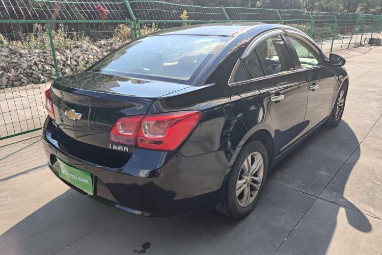Used Chevrolet Cruze 2015 1.5L Classic SE MT Exterior 5