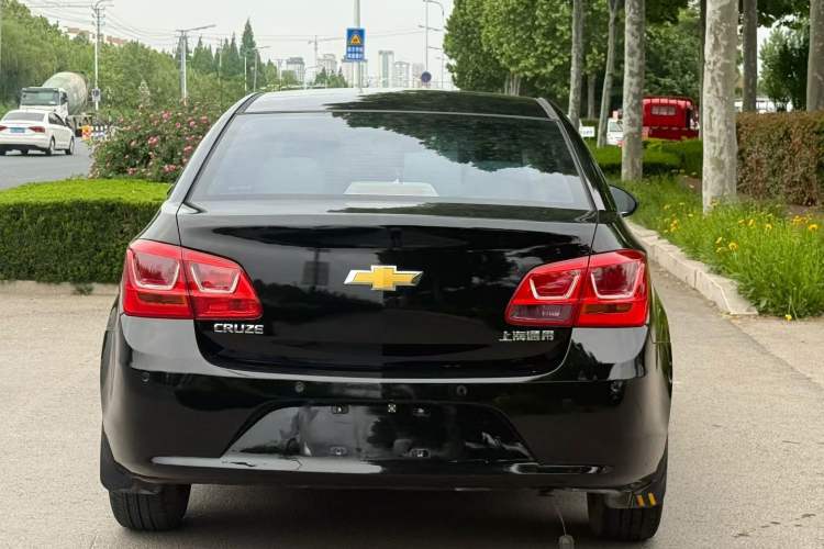 Used Chevrolet Cruze 2015 1.5L Classic SL MT Exterior 5