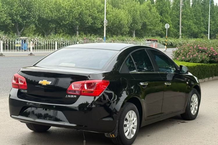 Used Chevrolet Cruze 2015 1.5L Classic SL MT Exterior 6