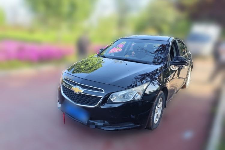 Used Chevrolet Cruze 2015 1.5L Classic SL MT Front Left 45 Deg