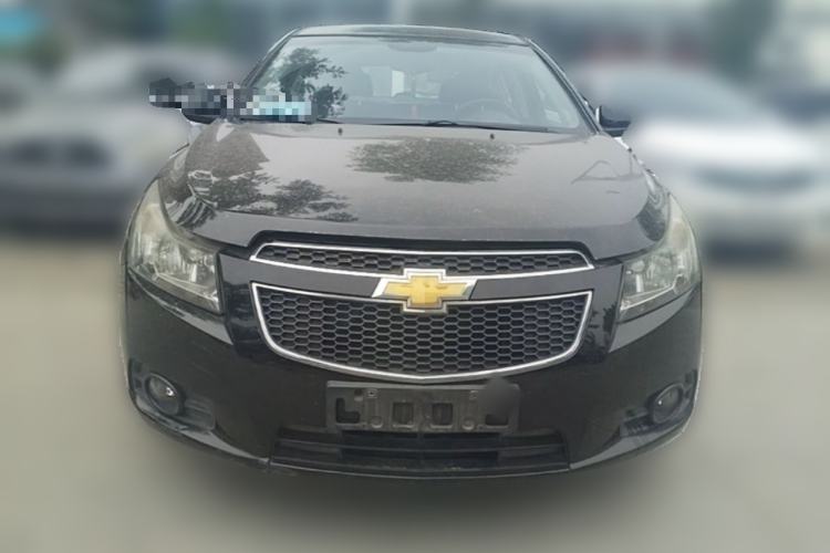 Used Chevrolet Cruze 2015 Hatchback 1.6L Manual Comfort Edition Front