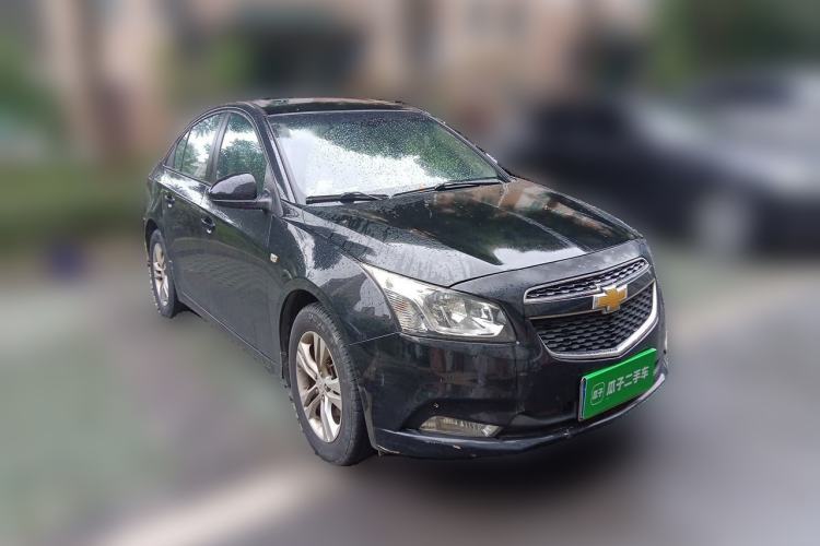 Used Chevrolet Cruze 2015 1.5L Classic SE MT Front Right 45 Deg