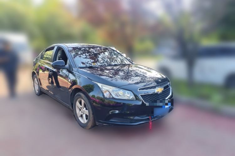 Used Chevrolet Cruze 2015 1.5L Classic SL MT Front Right 45 Deg