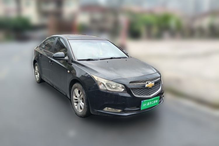 Used Chevrolet Cruze 2015 1.5L Classic SE AT Front Right 45 Deg