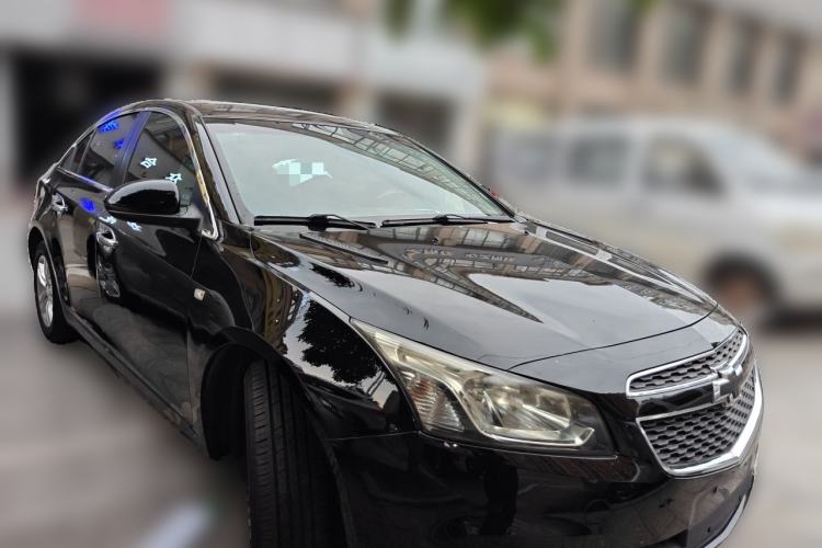 Used Chevrolet Cruze 2015 1.5L Classic SE AT Front Right 45 Deg