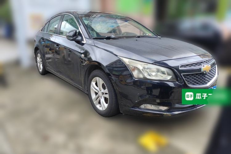 Used Chevrolet Cruze 2015 1.5L Classic SE MT Front Right 45 Deg