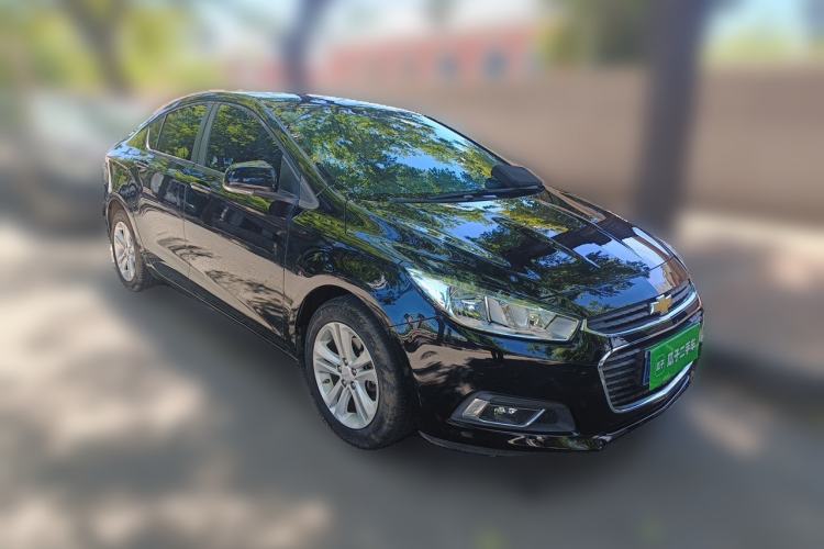 Used Chevrolet Cruze 2015 1.5L Automatic Luxury Edition Front Right 45 Deg