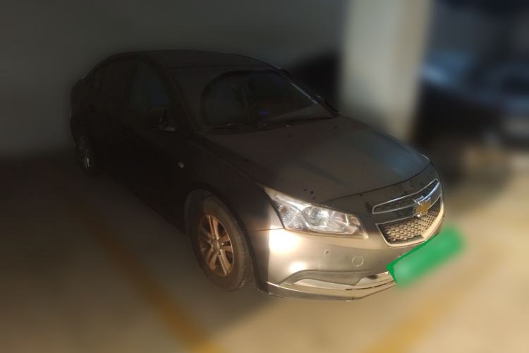 Used Chevrolet Cruze 2015 1.5L Classic SE MT Front Right 45 Deg