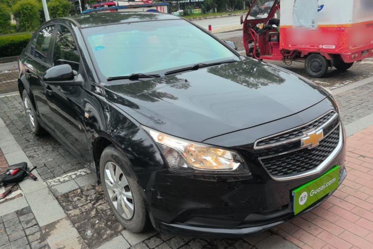 Used Chevrolet Cruze 2015 1.5L Classic SL MT Front Right 45 Deg