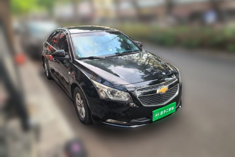 Used Chevrolet Cruze 2015 1.5L Classic SL MT Front Right 45 Deg