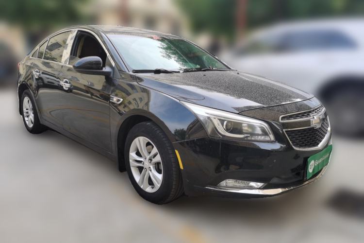 Used Chevrolet Cruze 2015 1.5L Classic SE AT Front Right 45 Deg