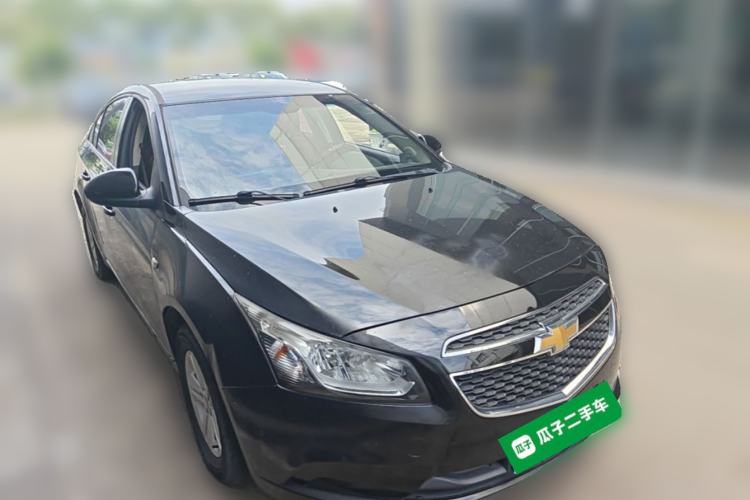 Used Chevrolet Cruze 2015 1.5L Classic SL MT Front Right 45 Deg
