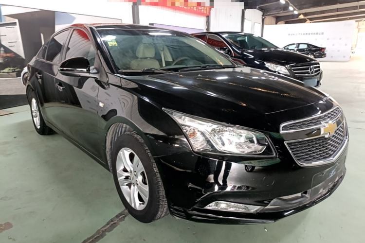 Used Chevrolet Cruze 2015 1.5L Classic SE AT Front Right 45 Deg